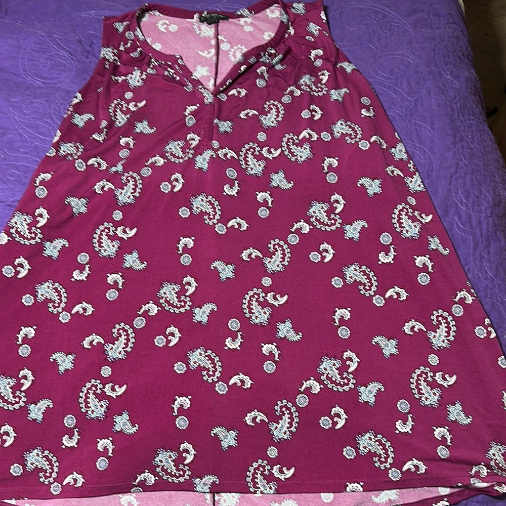 Sleeveless Paisley Print Top
